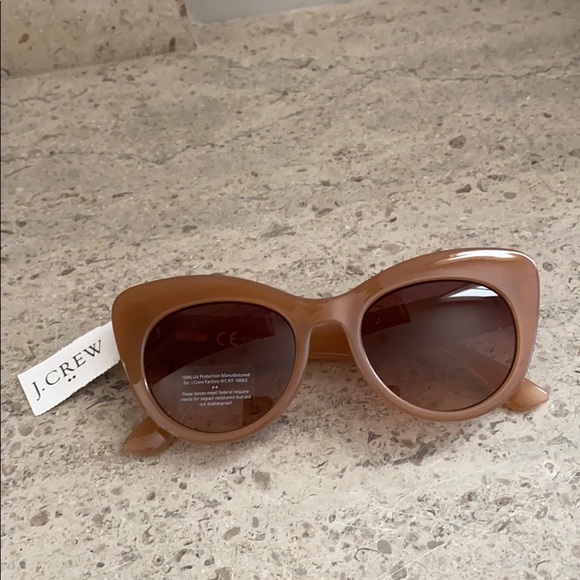 LAST PAIR: J. Crew cat eye sunglasses. - Picture 5 of 12